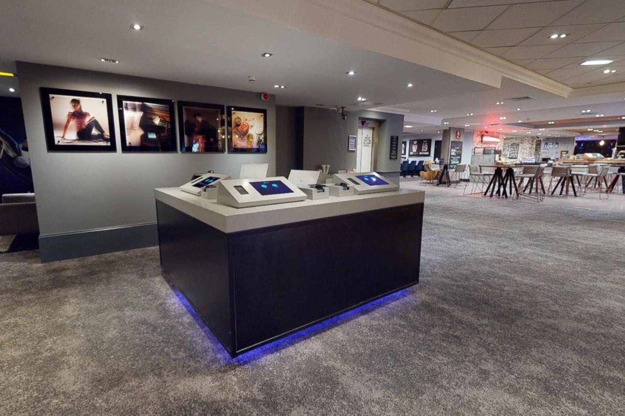 Village Hotel Newcastle Holystone  エクステリア 写真